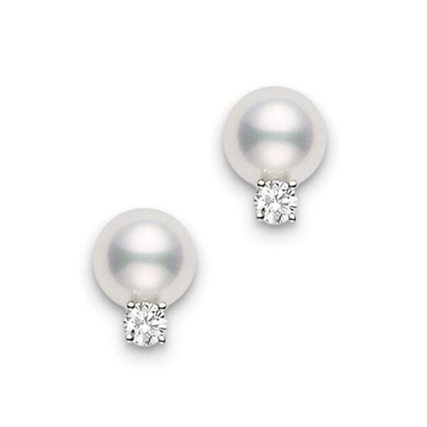 18ct White Gold and Pearl Classic Stud Earrings