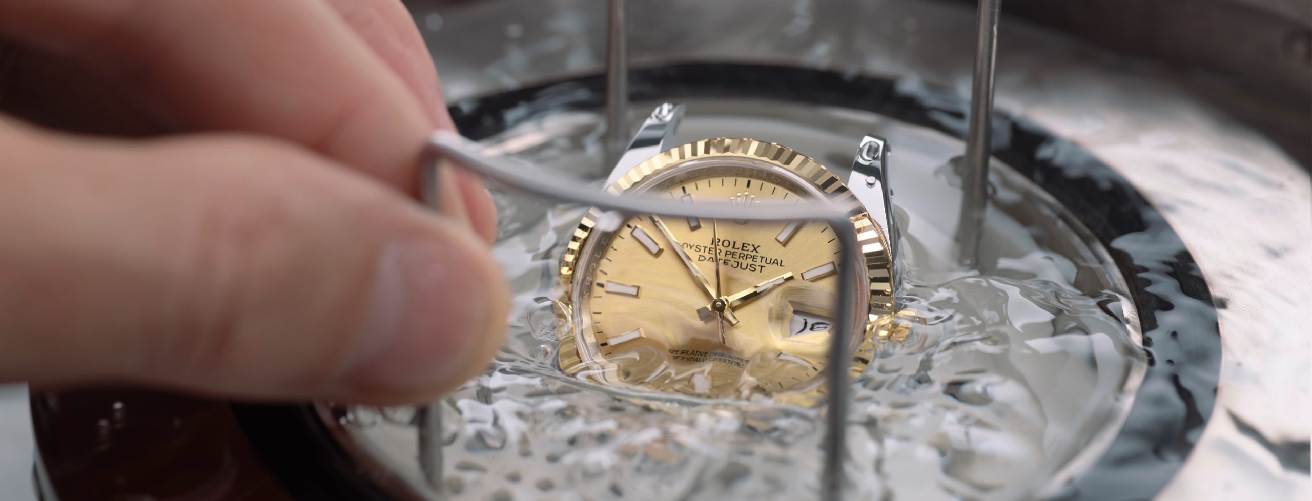 rolex servicing procedure - David M Robinson