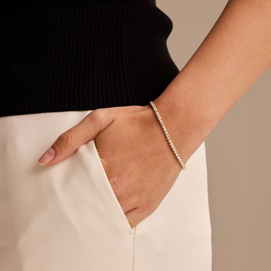 Yellow Gold Round Brilliant Cut Diamond Tennis Bracelet