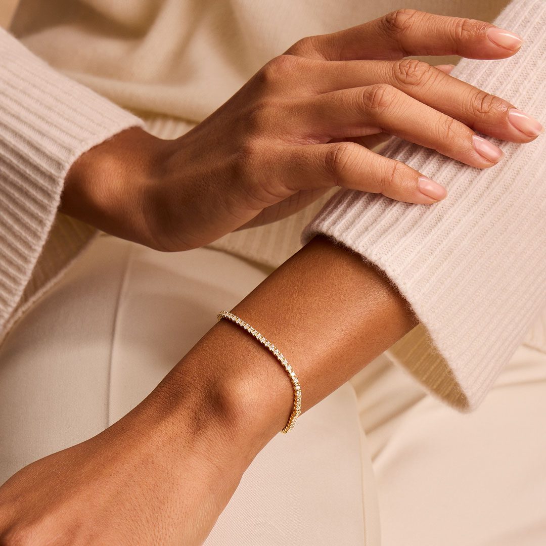 Yellow Gold Round Brilliant Cut Diamond Tennis Bracelet