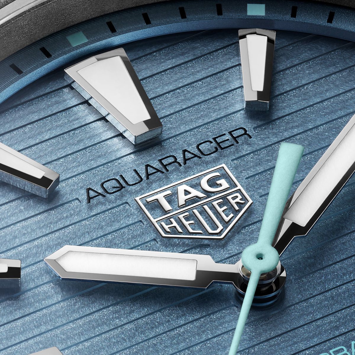 Aquaracer Professional 200 Solargraph 40mm Watch