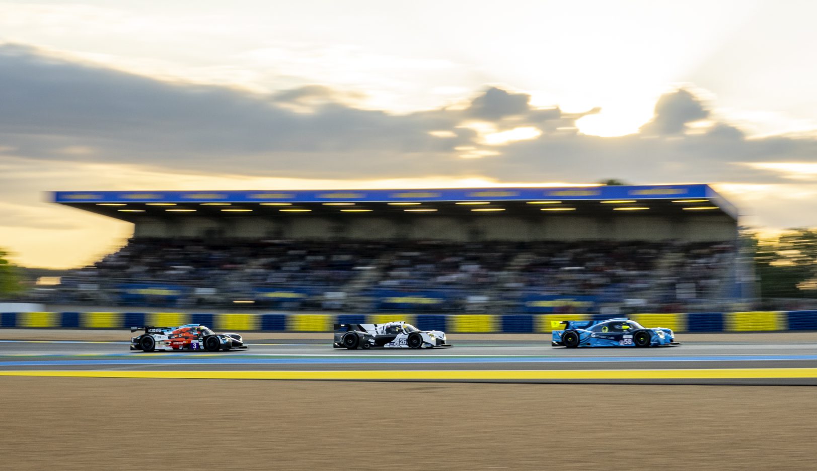 The 24 Hours of Le Mans - David M Robinson