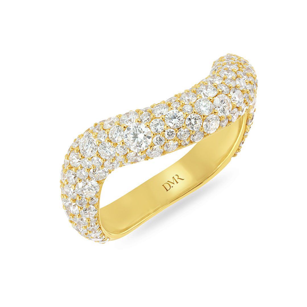 Making Waves Yellow Gold Round Brilliant Cut Diamond Ring