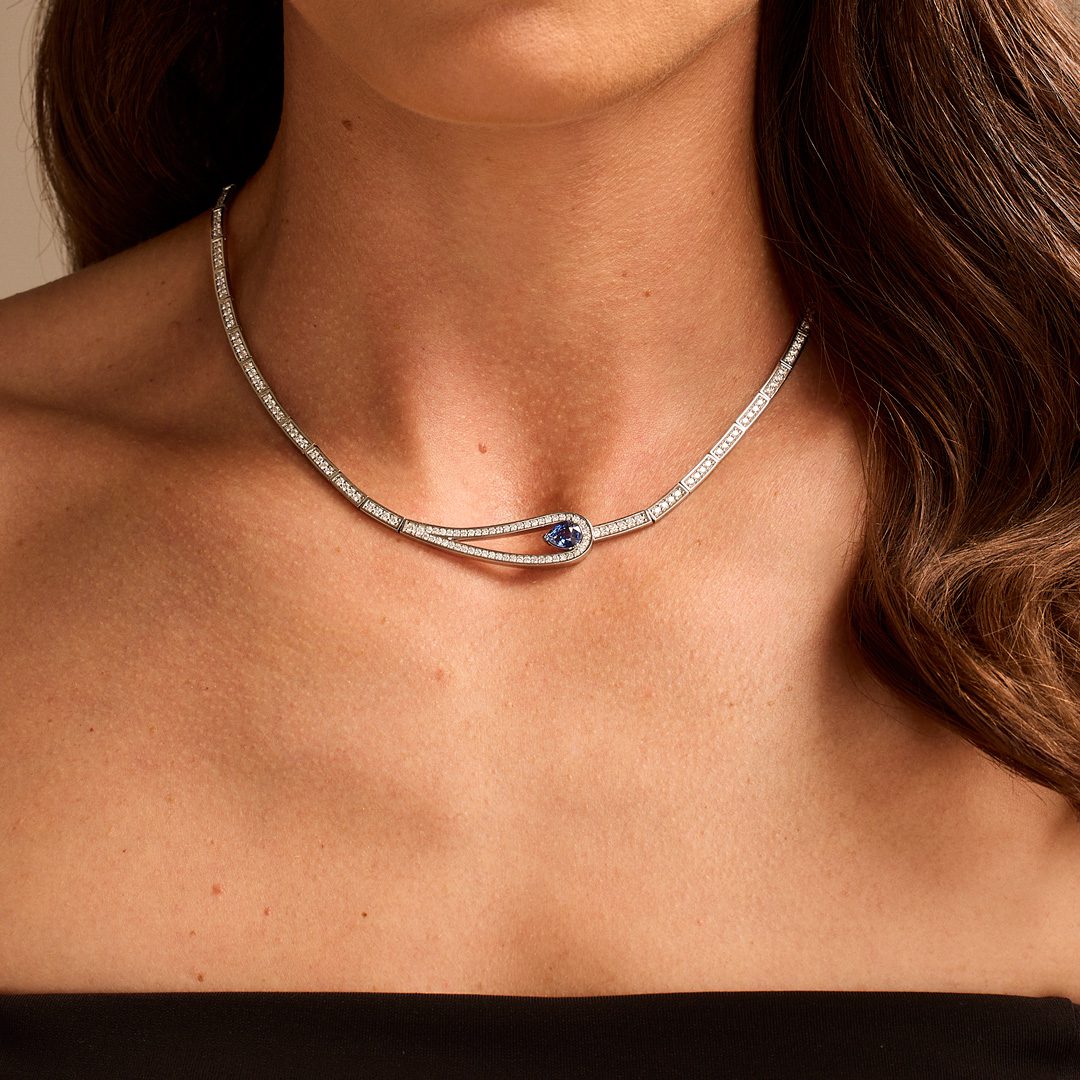 Platinum Diamond & Pear Shape Madagascar Sapphire Collar Platinum Diamond & Pear Shape Madagascar Sapphire Collar