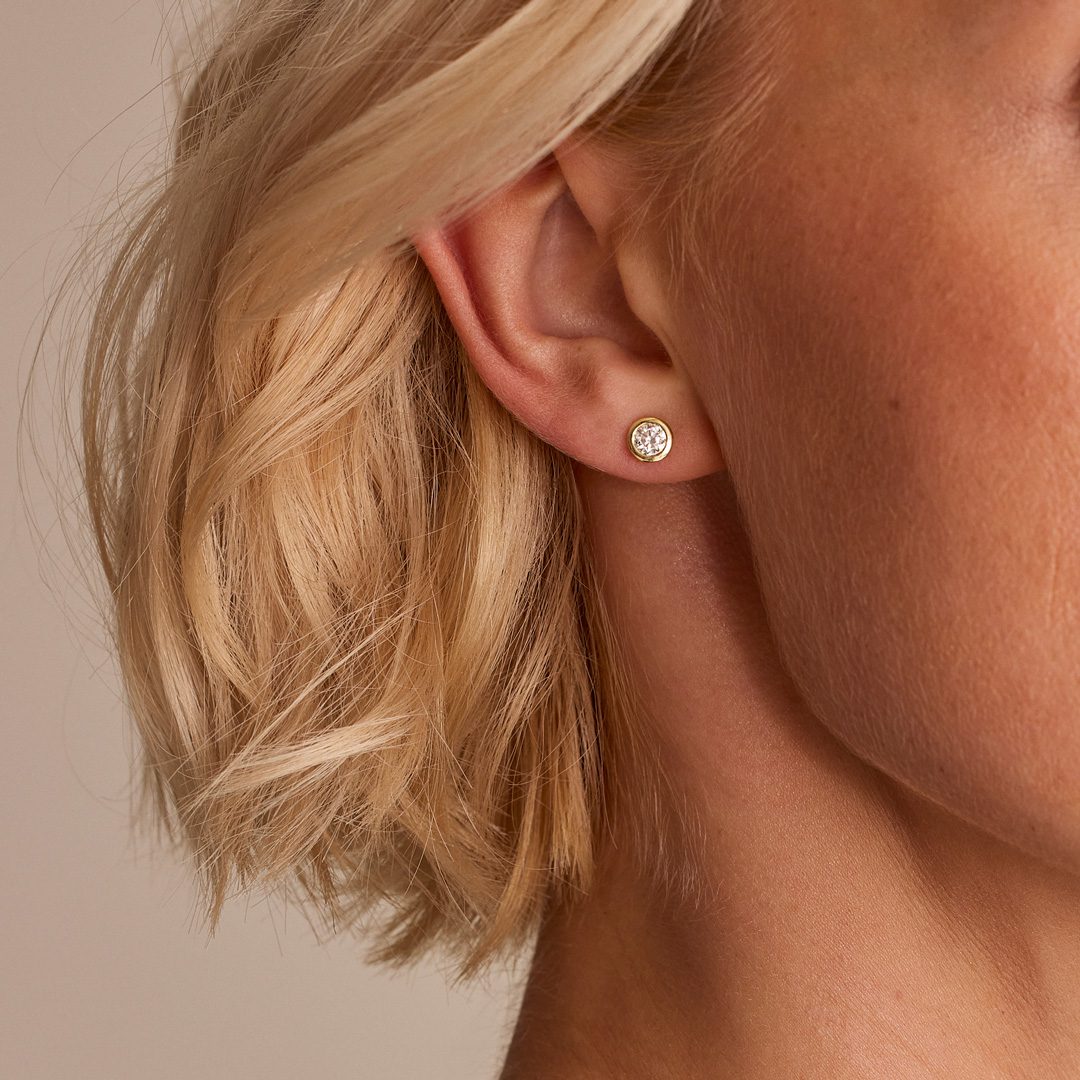 Day Diamonds Yellow Gold Round Brilliant Cut Diamond Stud Earrings