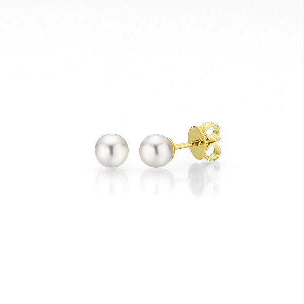 Classic Akoya Pearl Stud Earrings