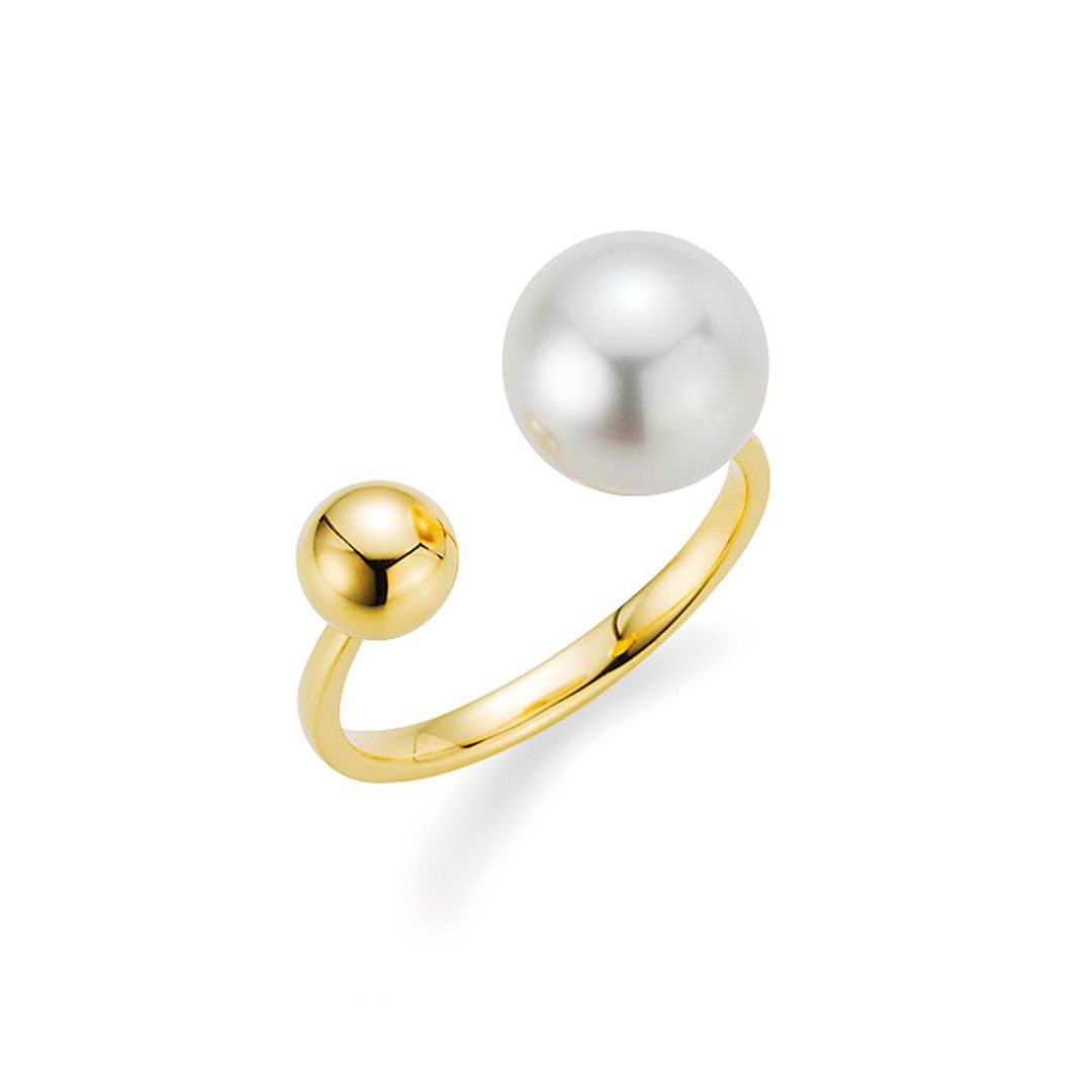 18ct Yellow Gold Akoya Pearl Ring 18ct Yellow Gold Akoya Pearl Ring
